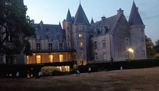 6-person apartment in Trédion castle