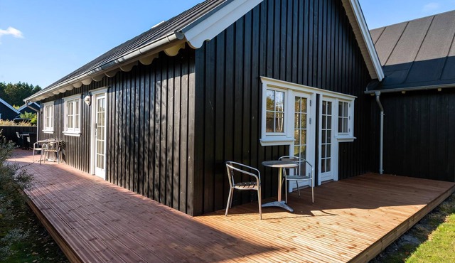 6-person bungalow in the holiday park Landal Søhøjlandet