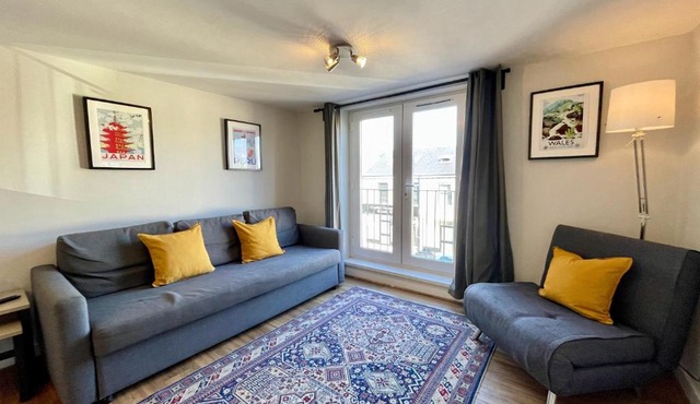 **6 Person City Centre Apartment**