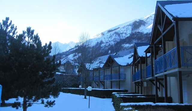 6-person duplex apartment, 13 AV Docteur Domer