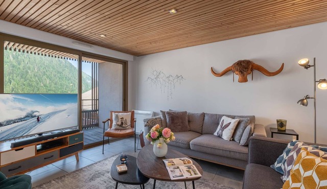 6-person flat, in the heart of the village, close to the slopes