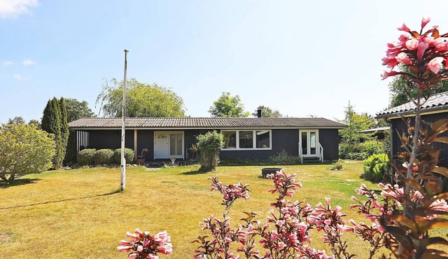 6 person holiday home in Faxe Ladeplads