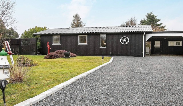 6 person holiday home in Karrebæksminde