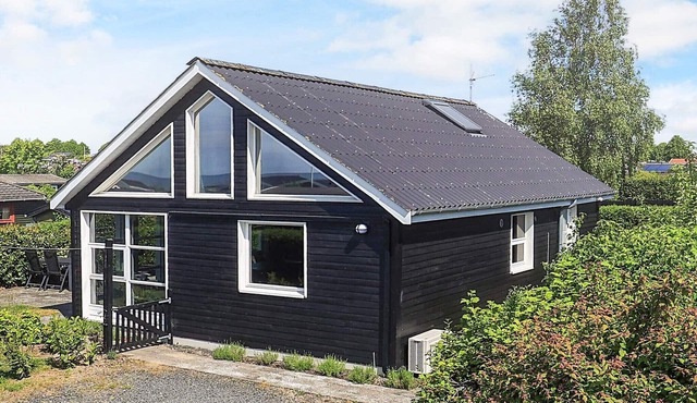 6 person holiday home in Karrebæksminde-By Traum