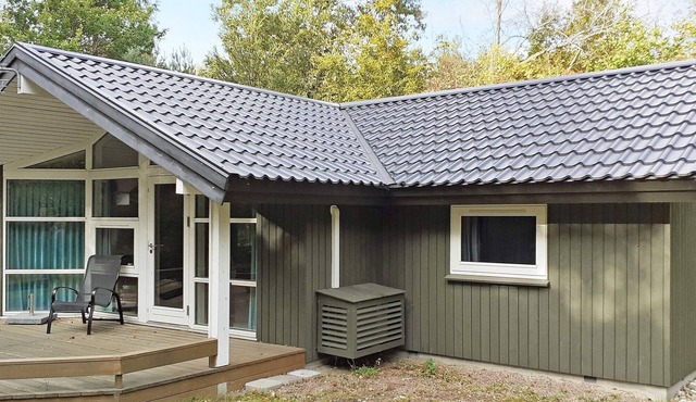 6 person holiday home in Frederiksværk