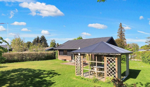 6 person holiday home in Rødvig Stevns-By Traum