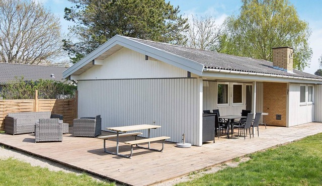 6 person holiday home in Stubbekøbing