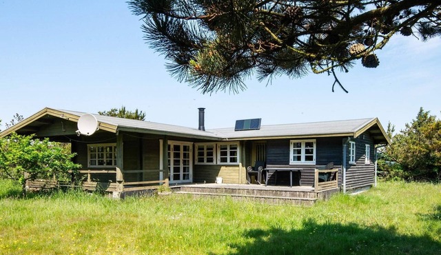 6 person holiday home in Hvide Sande