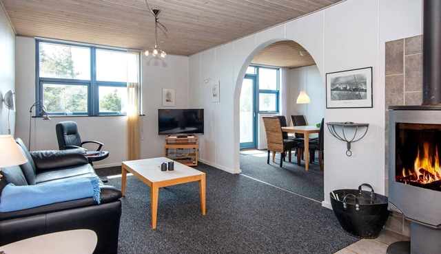 6 person holiday home in Hvide Sande