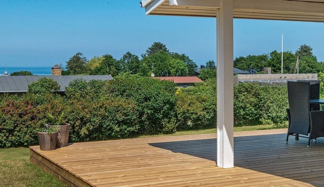 6 person holiday home in Allingåbro-By Traum