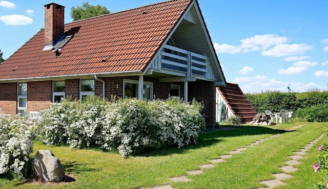 6 person holiday home in Hesselager-By Traum