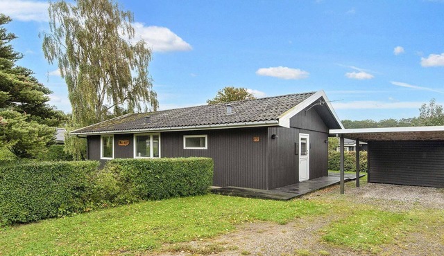 6 person holiday home in Juelsminde-By Traum