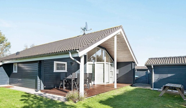 6 person holiday home in Juelsminde-By Traum
