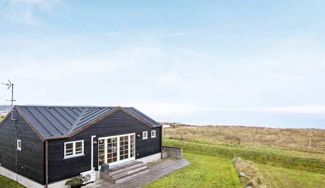 6 person holiday home in Juelsminde