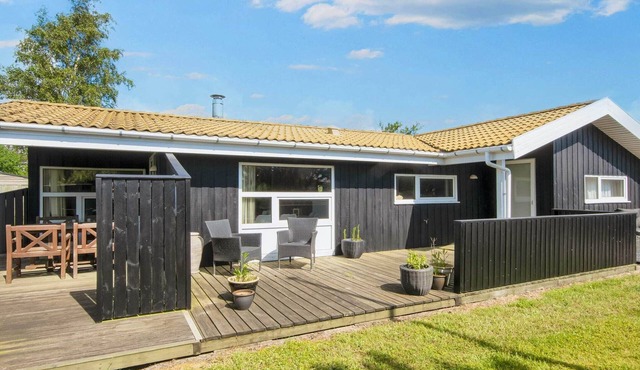 6 person holiday home in Juelsminde-By Traum