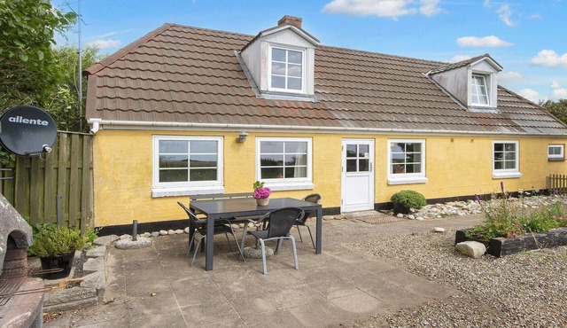 6 person holiday home in Ringkøbing-By Traum