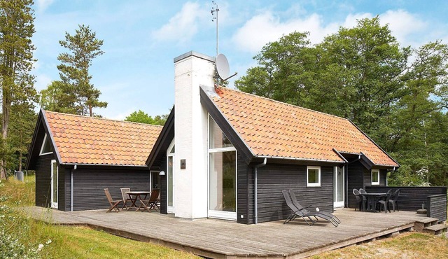 6 person holiday home in Aakirkeby-By Traum