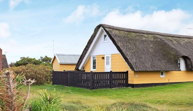 6 person holiday home in Ringkøbing-By Traum