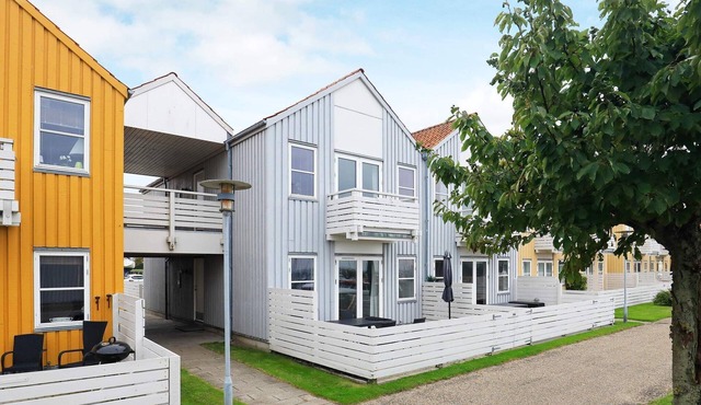 6 person holiday home in Rudkøbing-By Traum