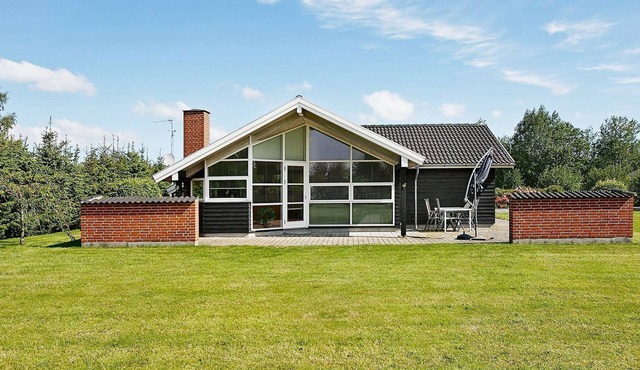 6 person holiday home in Storvorde-By Traum