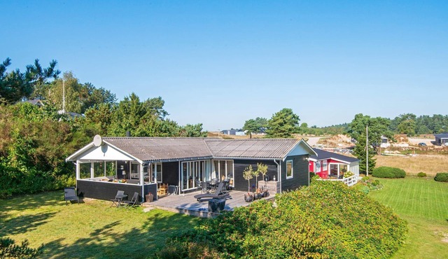 6 person holiday home in Ebeltoft