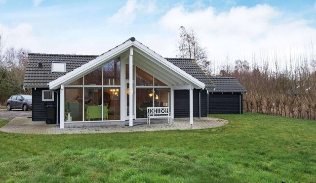 6 person holiday home in Ebeltoft