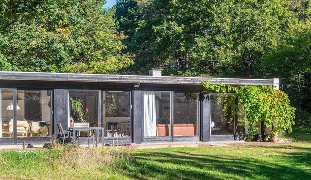 6 person holiday home in Ebeltoft