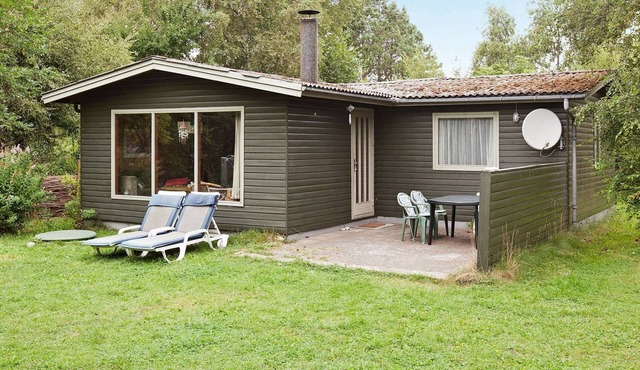 6 person holiday home in Ebeltoft