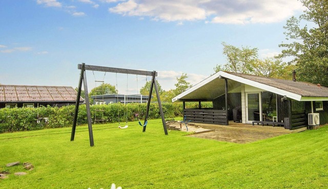 6 person holiday home in Fårvang