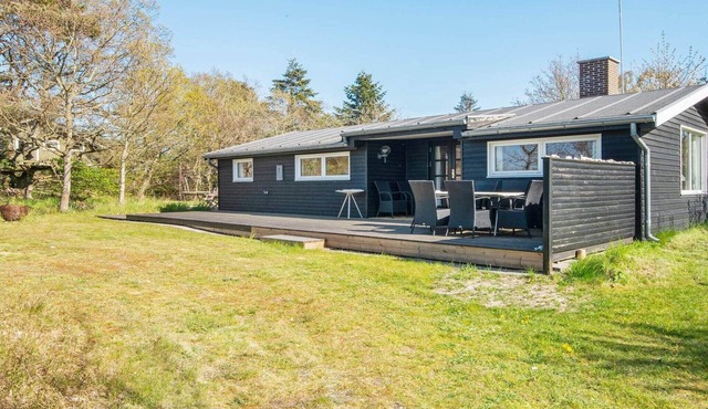 6 person holiday home in Glesborg