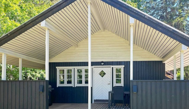 6 person holiday home in Glesborg-By Traum