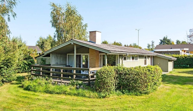 6 person holiday home in Glesborg-By Traum