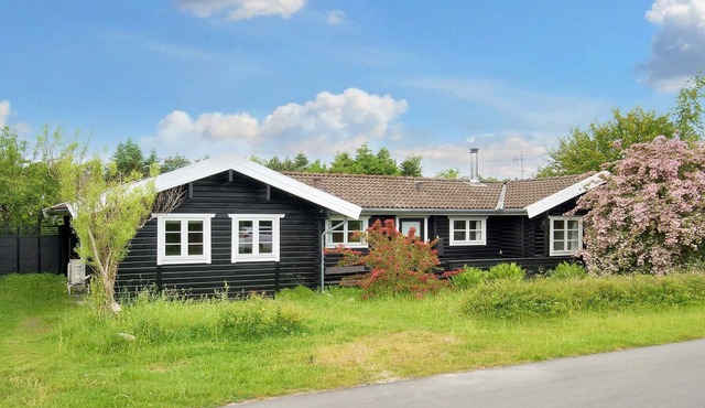 6 person holiday home in Græsted-By Traum