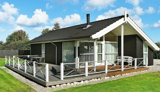 6 person holiday home in Hadsund