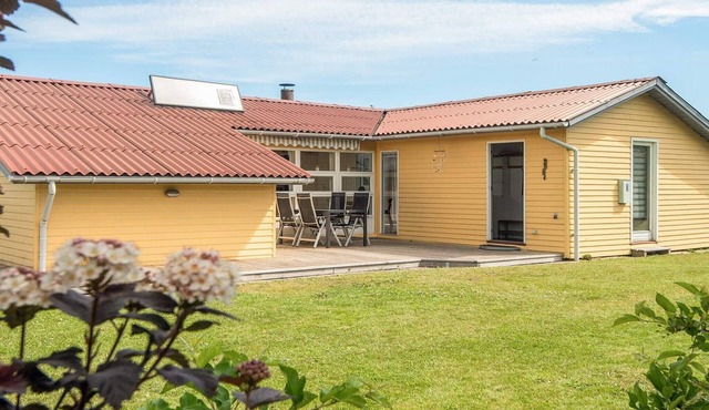 6 person holiday home in Hadsund