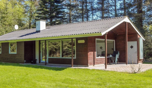 6 person holiday home in Hadsund