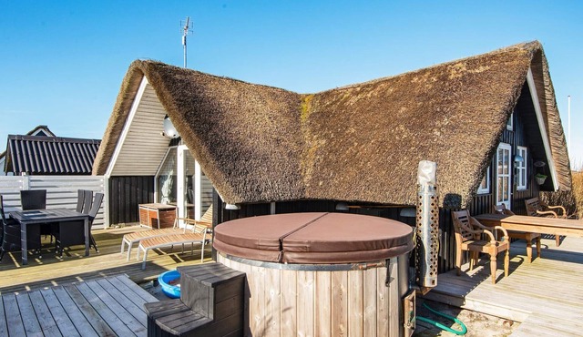 6 person holiday home in Harboøre-By Traum