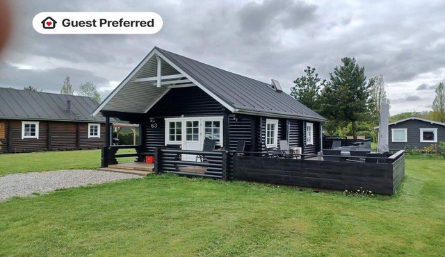 6 person holiday home in Hovborg-By Traum