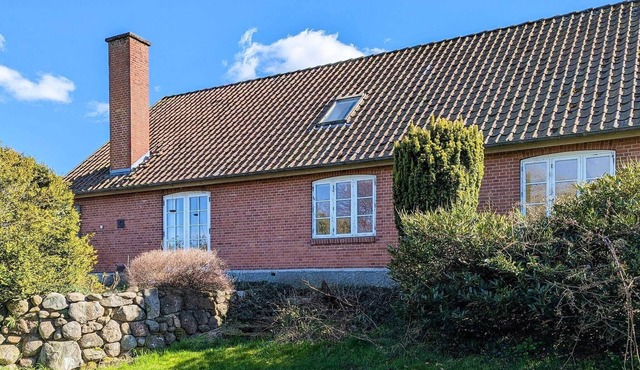 6 person holiday home in Løgstrup