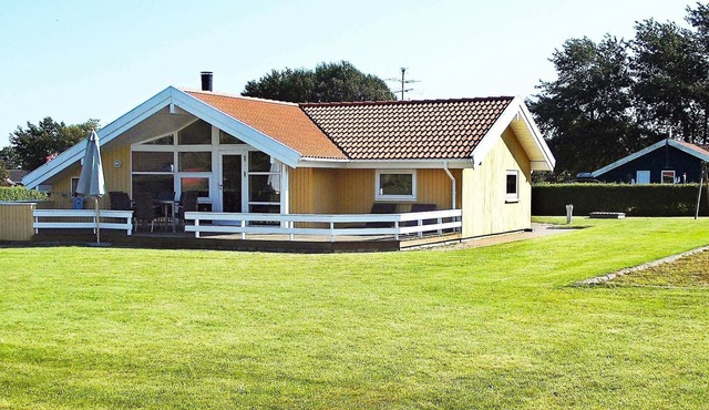 6 person holiday home in Nordborg-By Traum