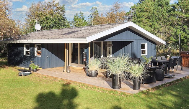 6 person holiday home in Pandrup