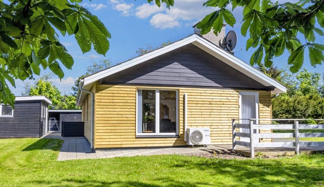 6 person holiday home in Spøttrup