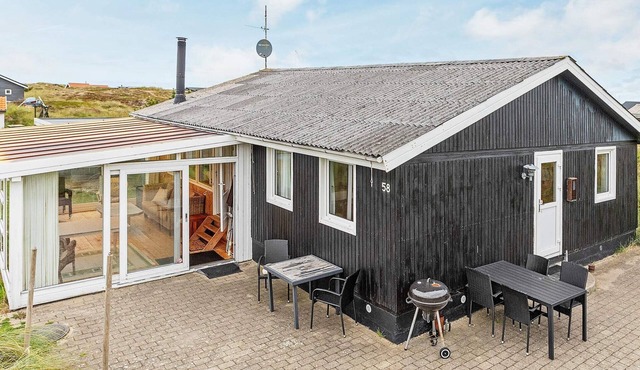 6 person holiday home in Thisted-By Traum