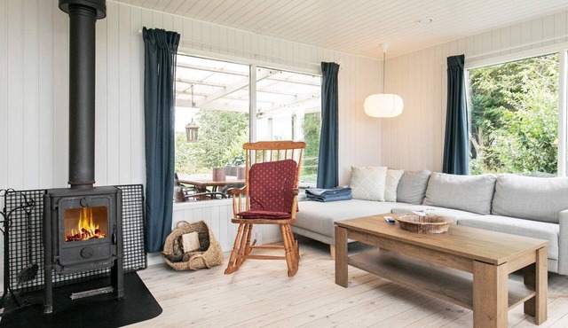 6 person holiday home in Thyholm