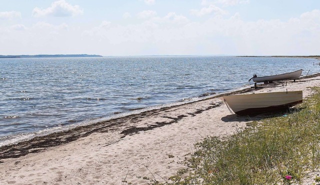 6 person holiday home in Thyholm