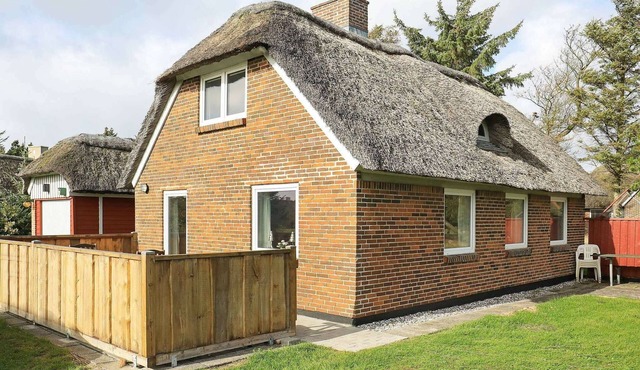 6 person holiday home in Ulfborg