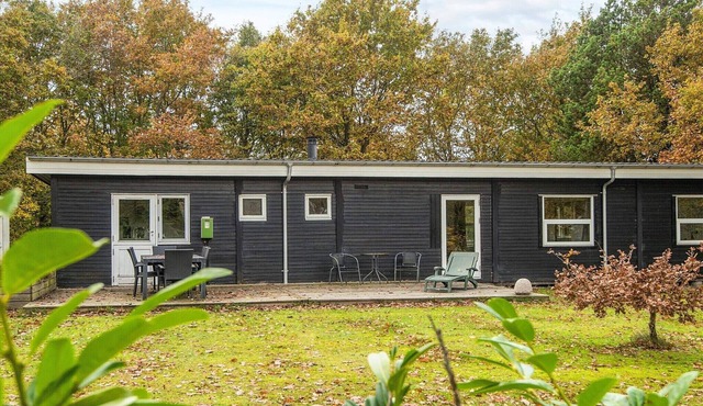 6 person holiday home in Ørsted-By Traum