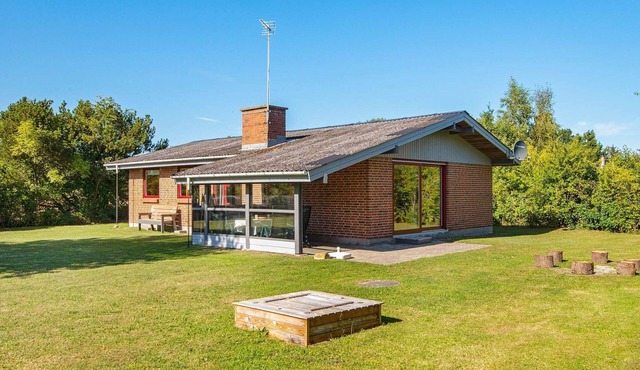 6 person holiday home in Ørsted-By Traum