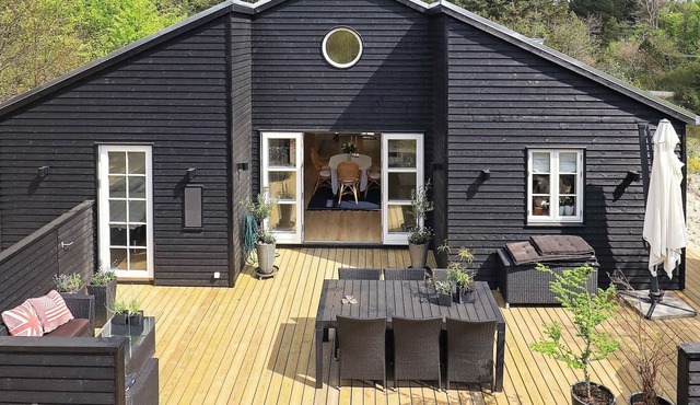6 person holiday home in Blokhus