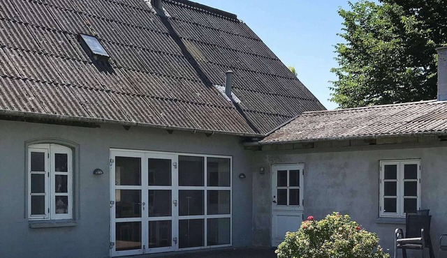 6 person holiday home in Broager